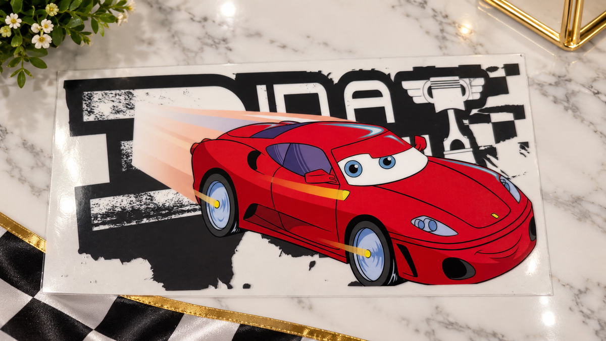 🏎️✨ Planche UV DTF – Voiture de course rouge ✨🏎️ 16oz